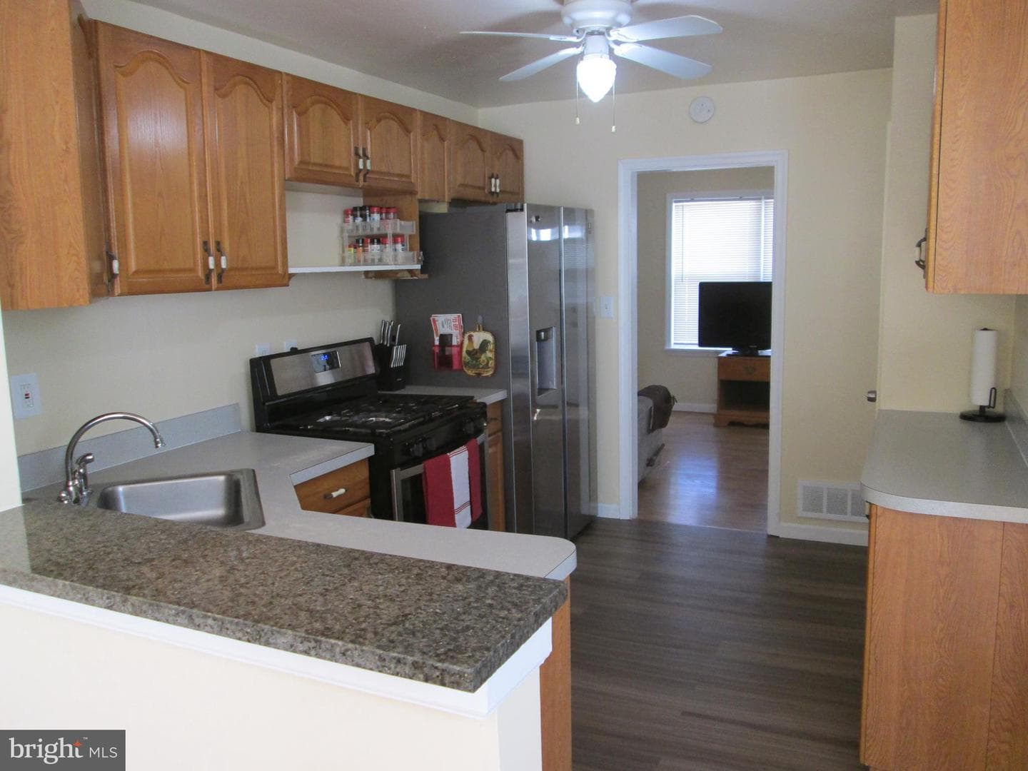 2127 Gaylawn Drive photo 3