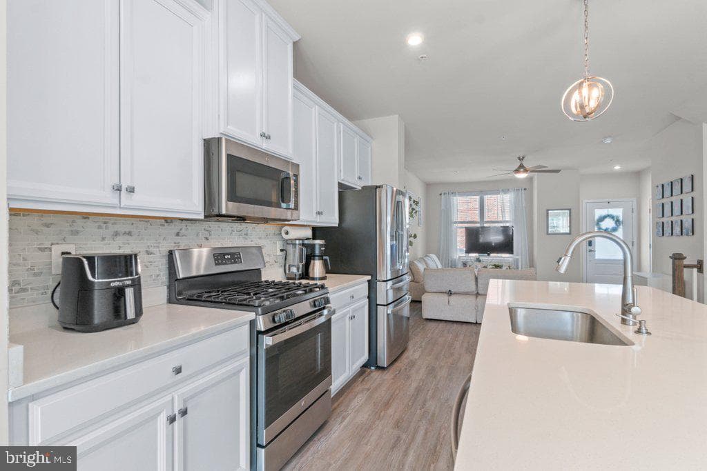 6247 Islington Street photo 10