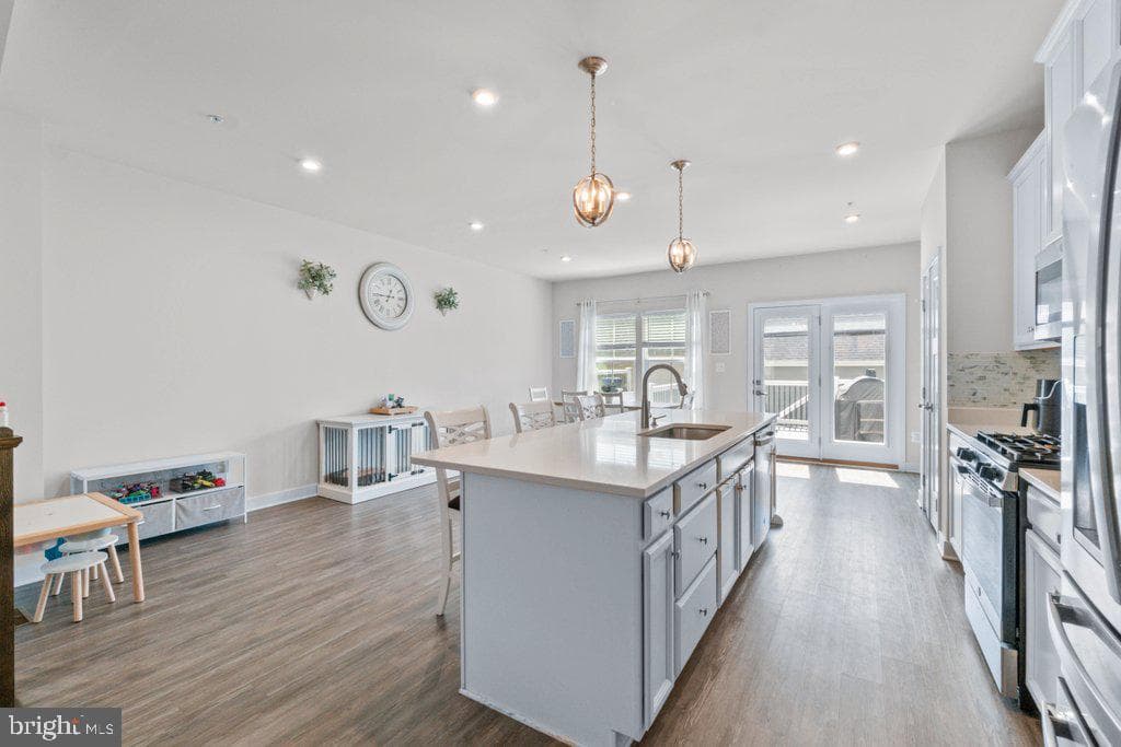 6247 Islington Street photo 11