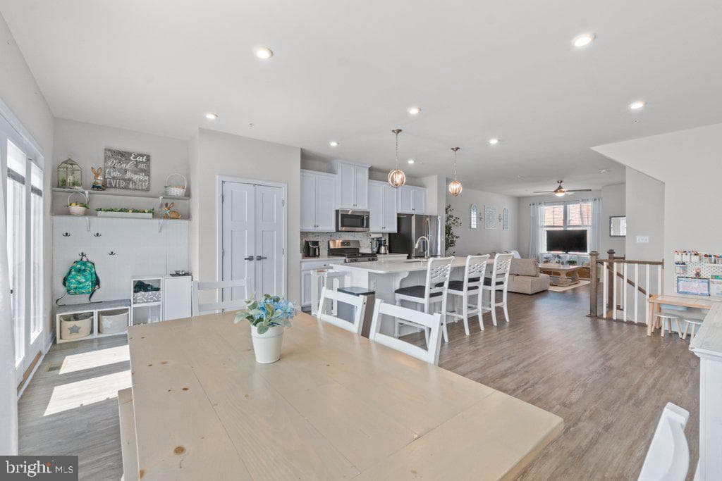 6247 Islington Street photo 16