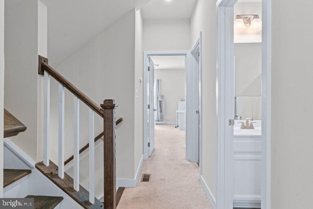 6247 Islington Street photo 23