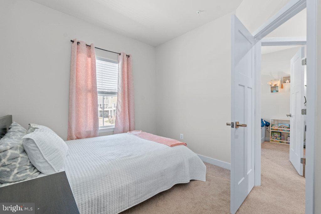 6247 Islington Street photo 25