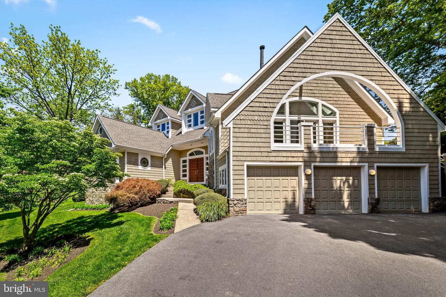 1216 Berwick Road photo 3