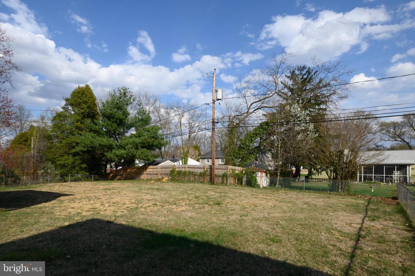 1219 Redcliffe photo 41