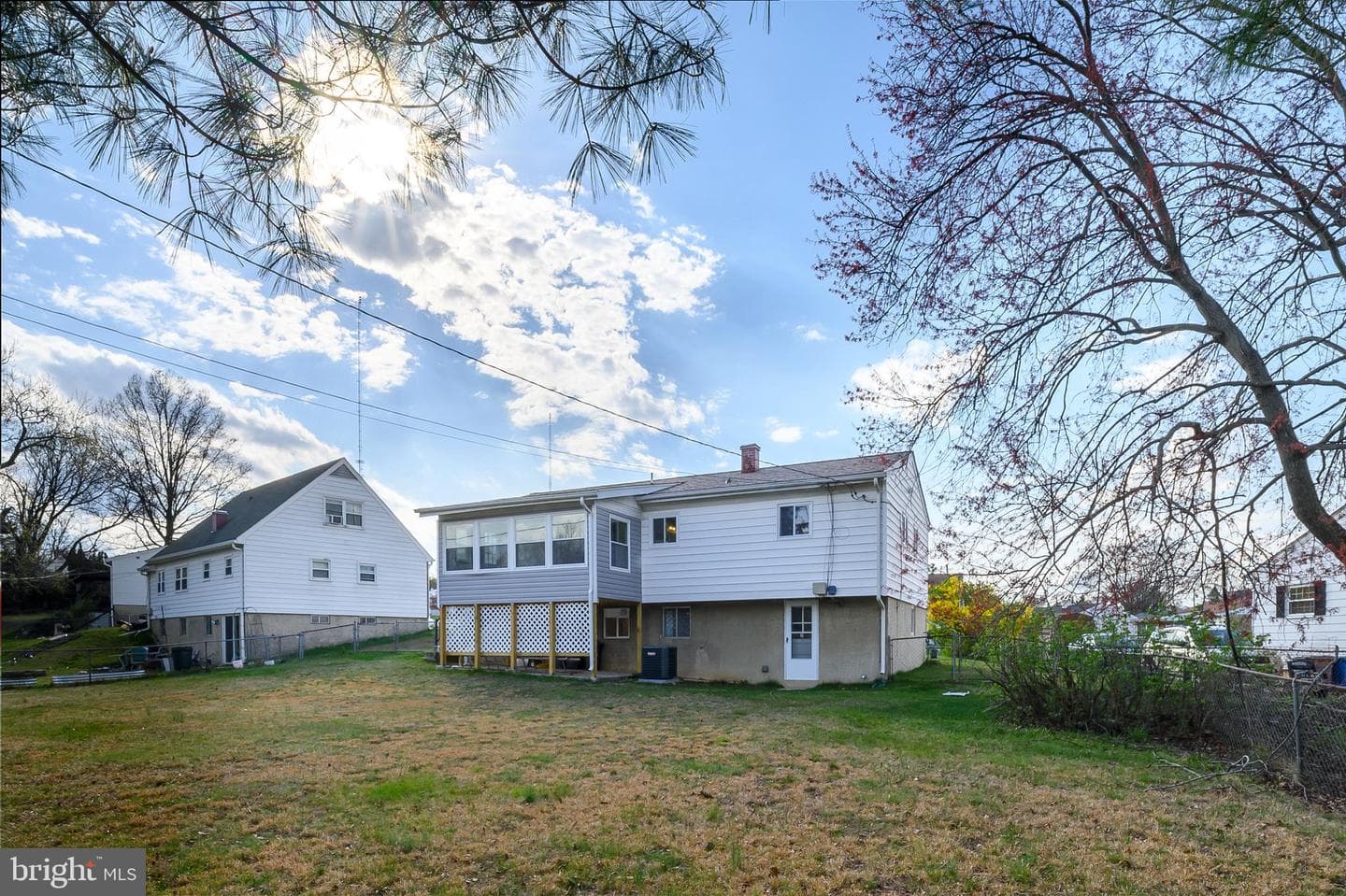 1219 Redcliffe photo 43
