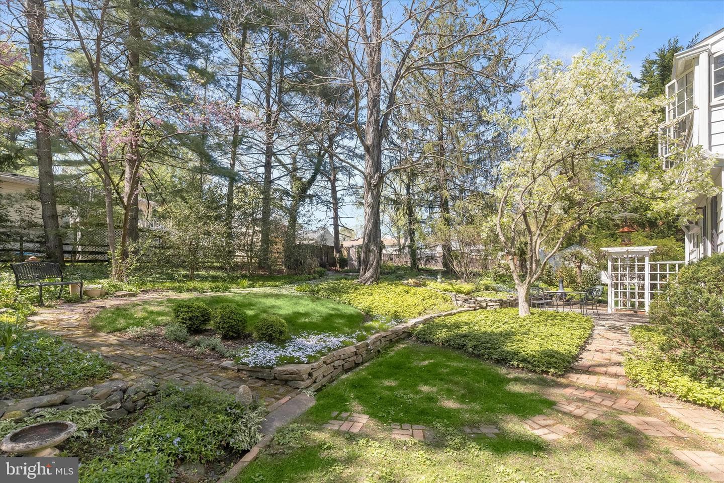 2216 Westchester Avenue photo 2