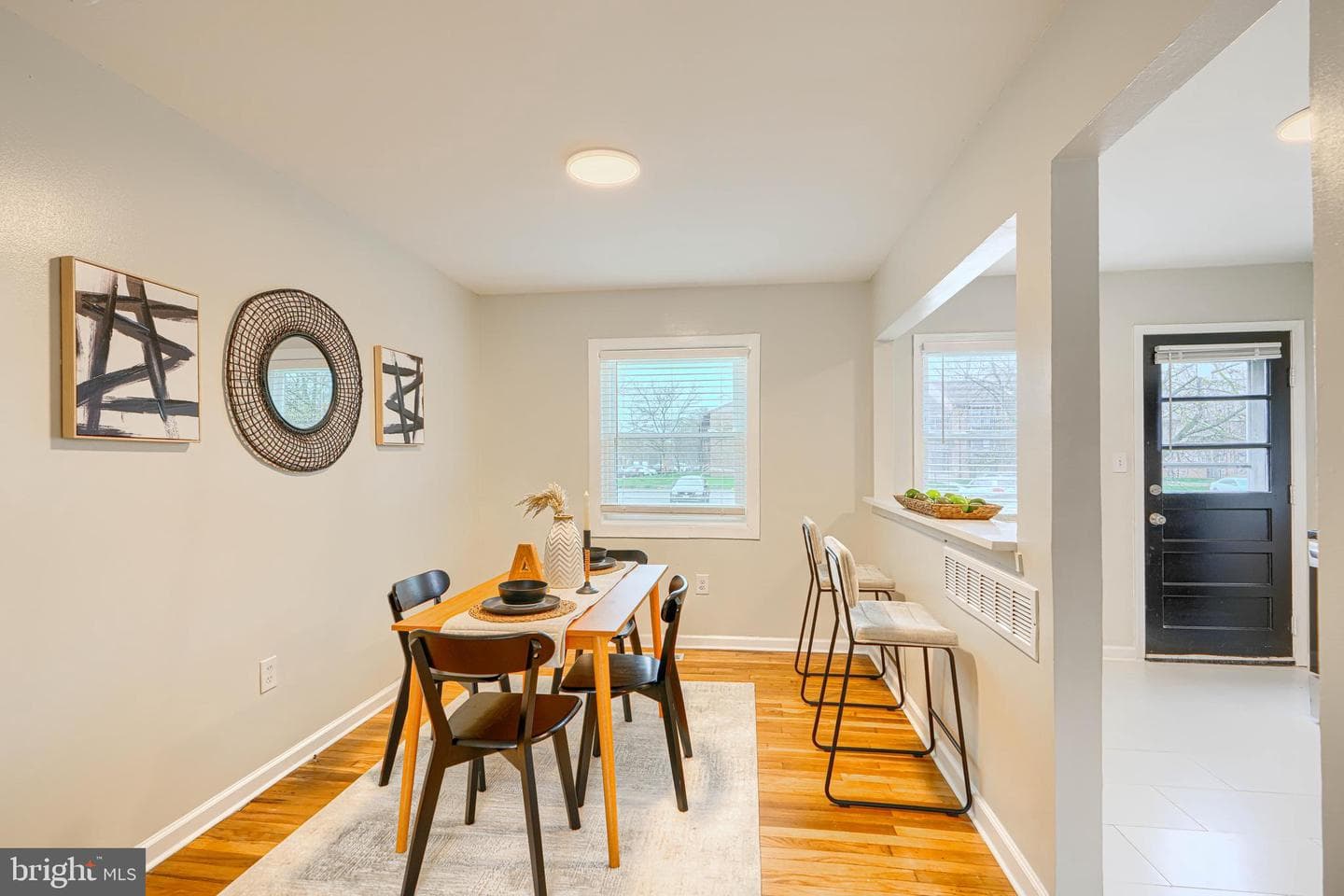 774 Seawall photo 9