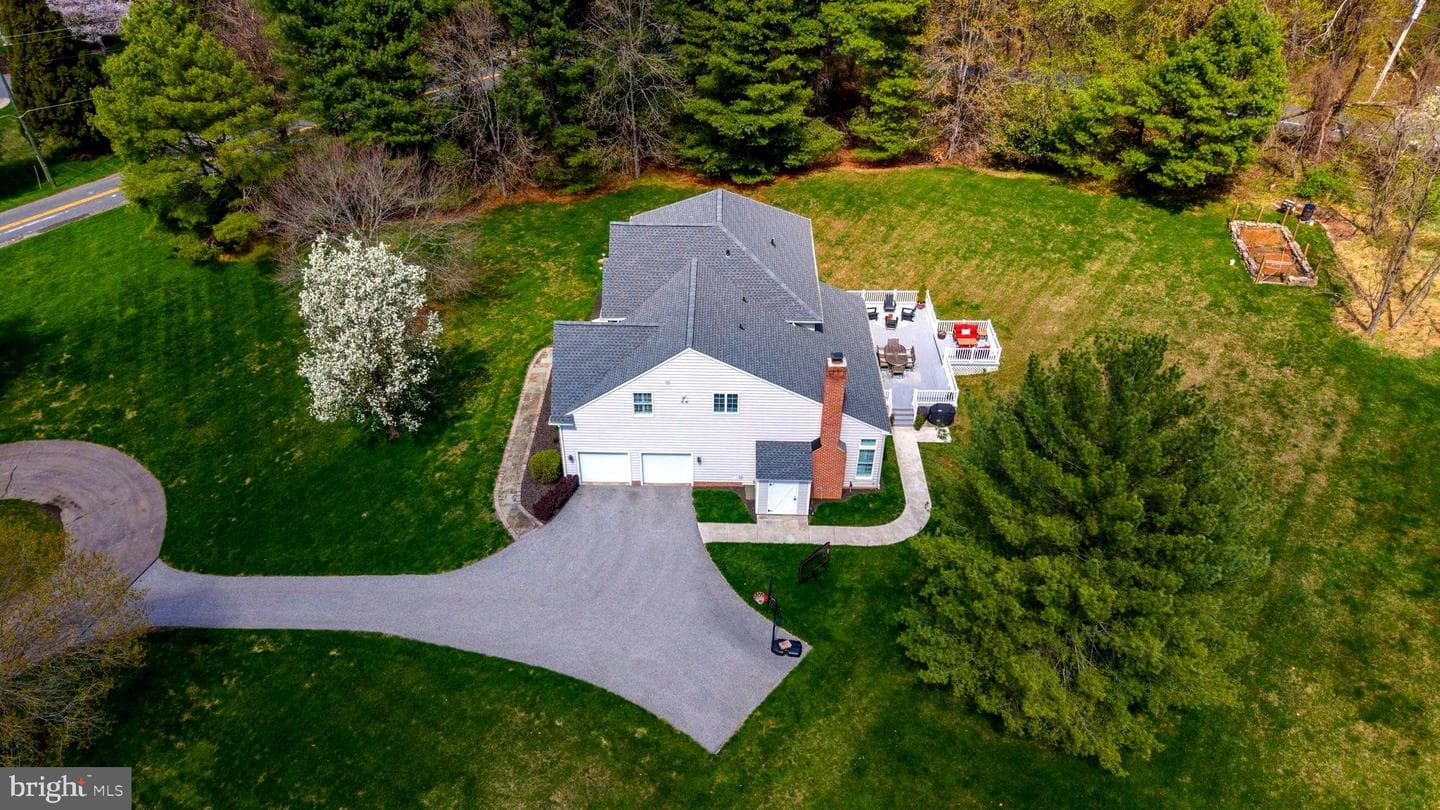 1231 Corbett Road photo 81
