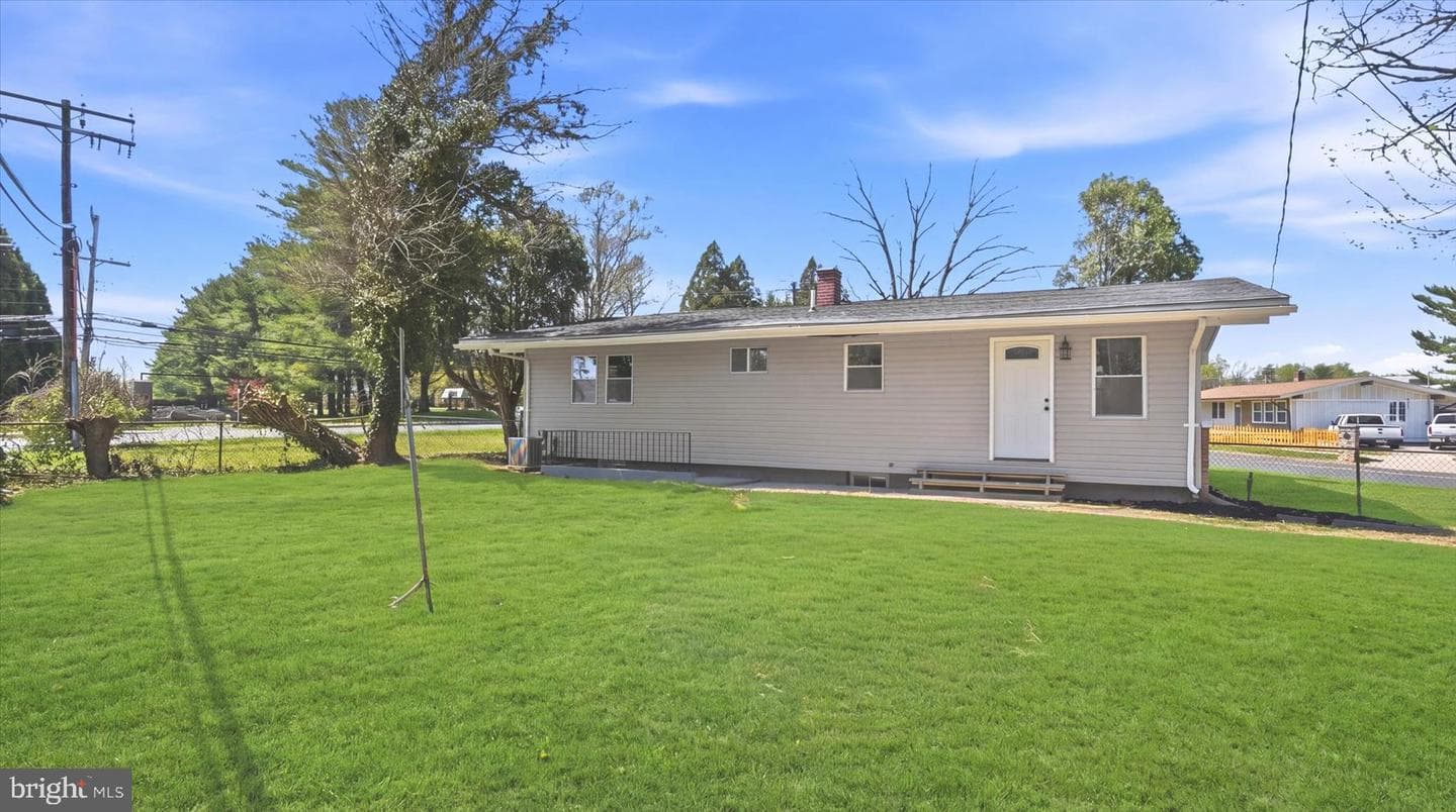 3901 Tiverton Road photo 38