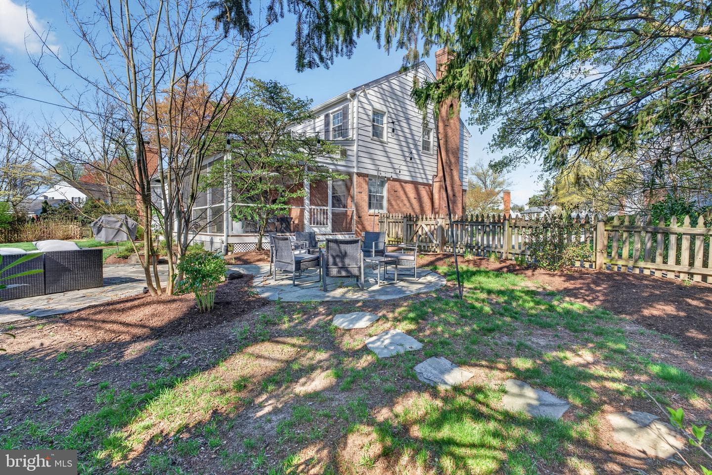 7000 Stoneleigh Court photo 22