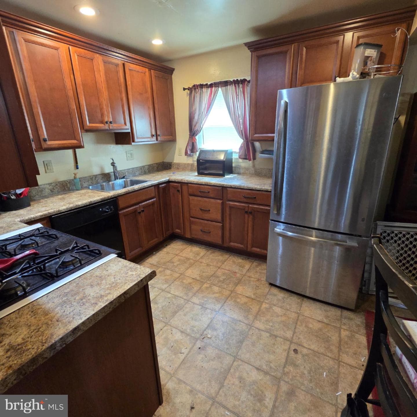 3451 Yardley Drive photo 9