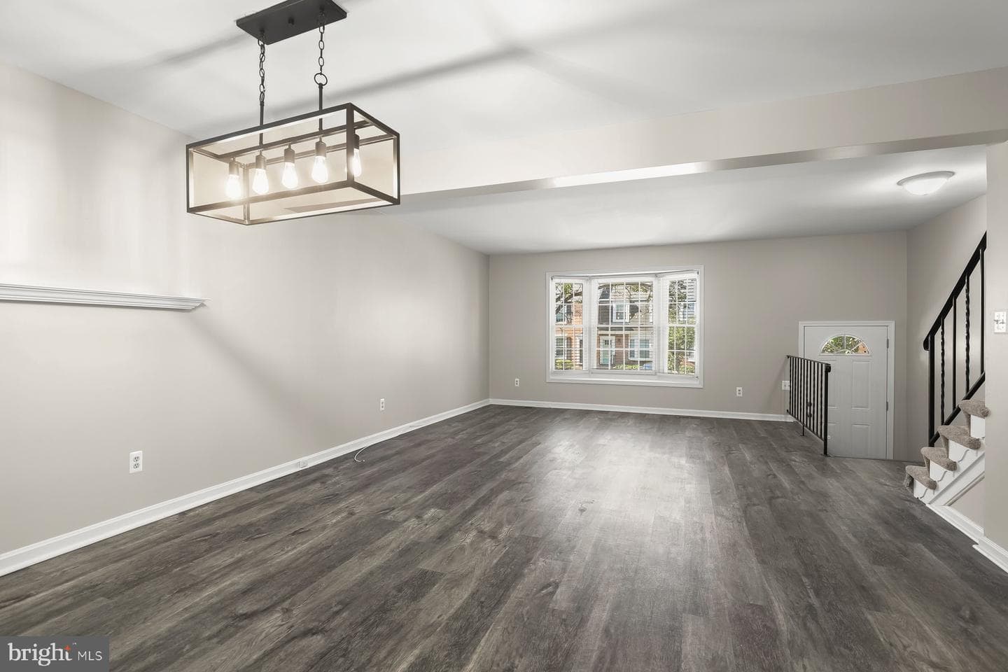 5827 Richardson Mews Square photo 11