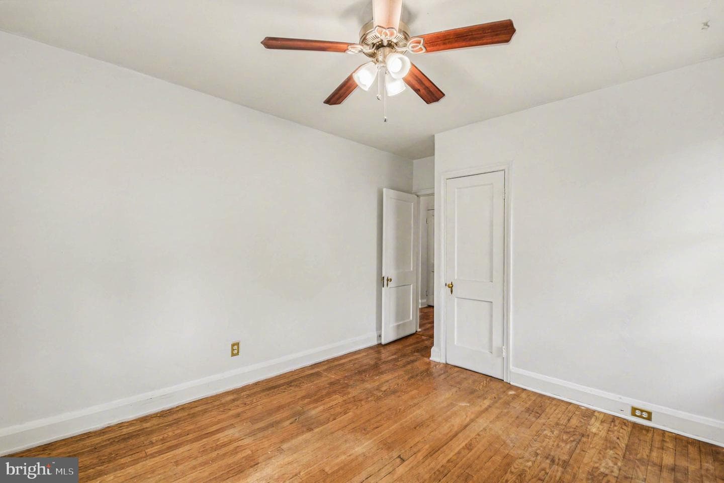 2939 Manns Avenue photo 18