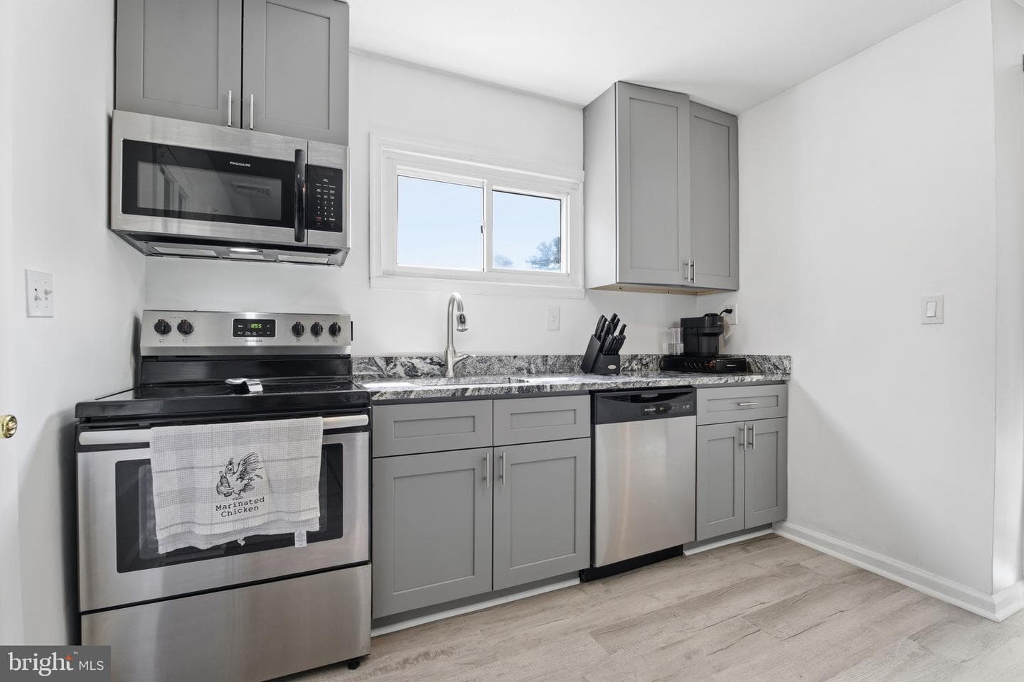 8607 Midi Avenue photo 9