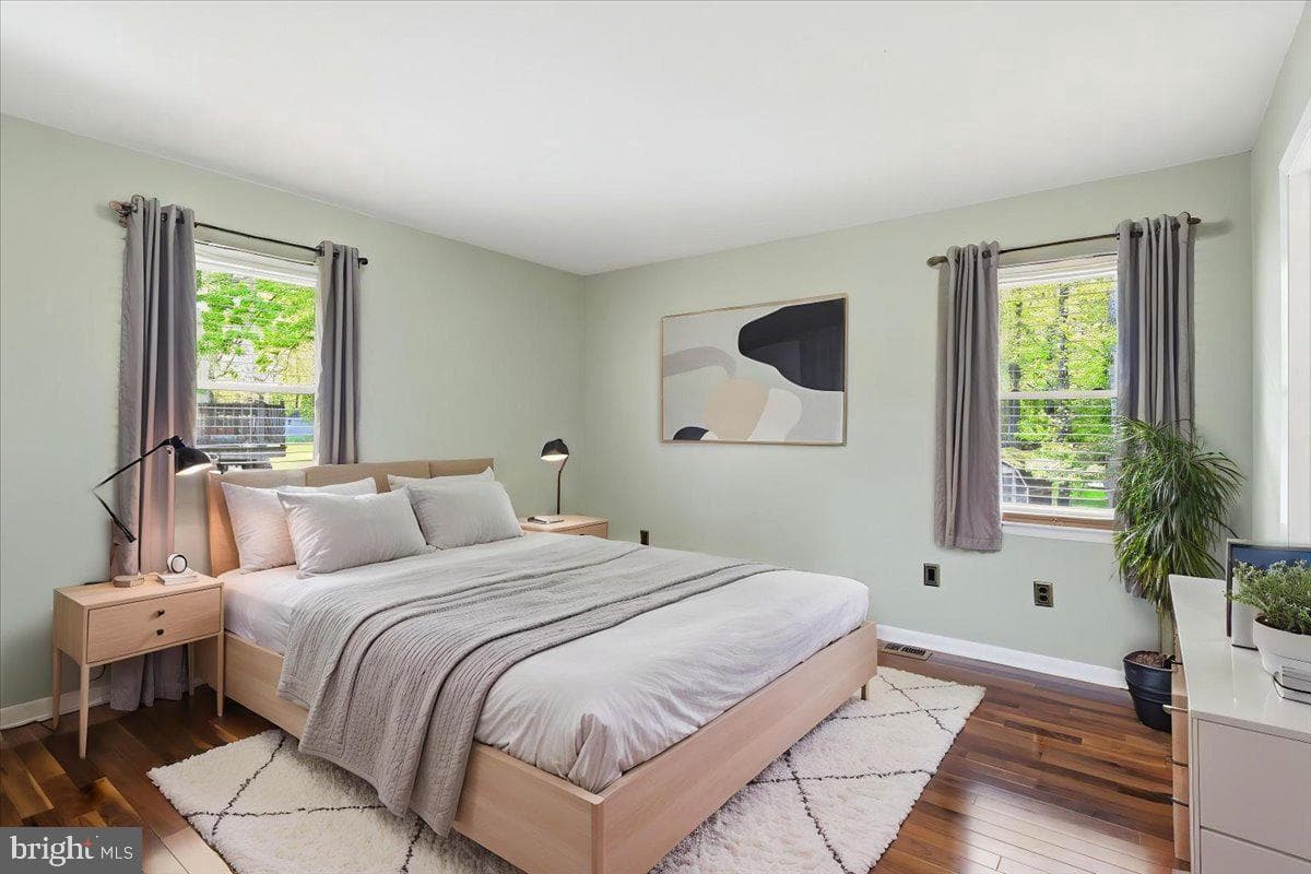 6807 Upper Mills Circle photo 14