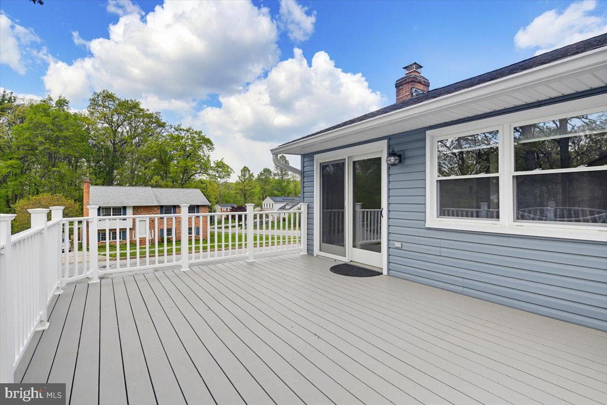 6807 Upper Mills Circle photo 37