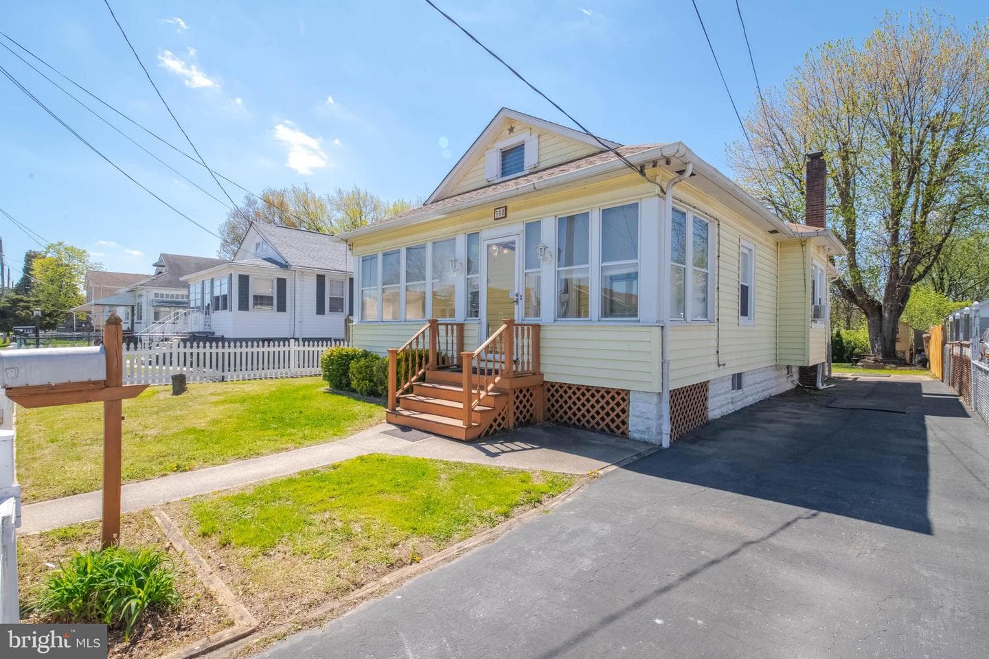 318 Lorraine Avenue photo 2
