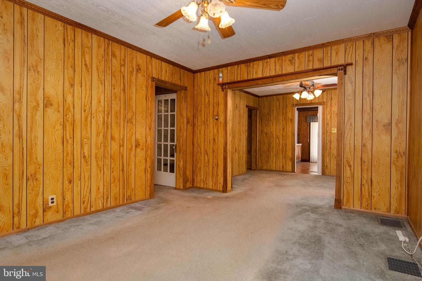 318 Lorraine Avenue photo 4