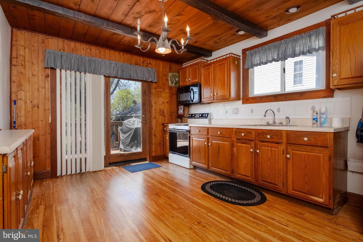318 Lorraine Avenue photo 8