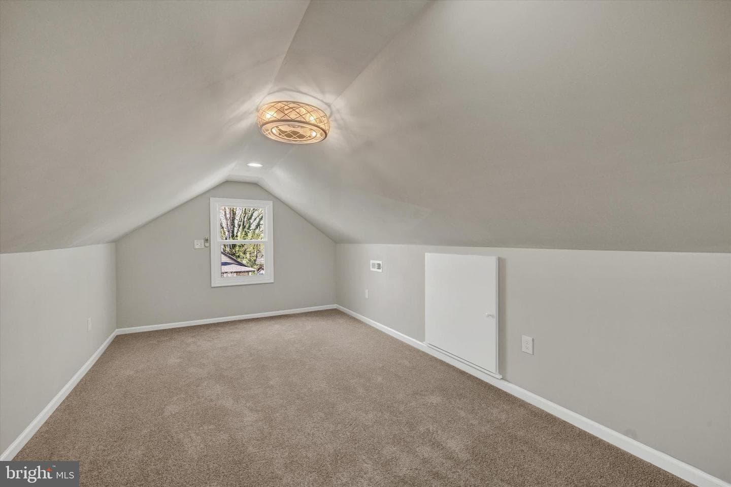100 Fuller Avenue photo 21