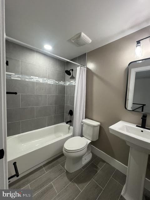 1010 Foxridge Lane photo 5