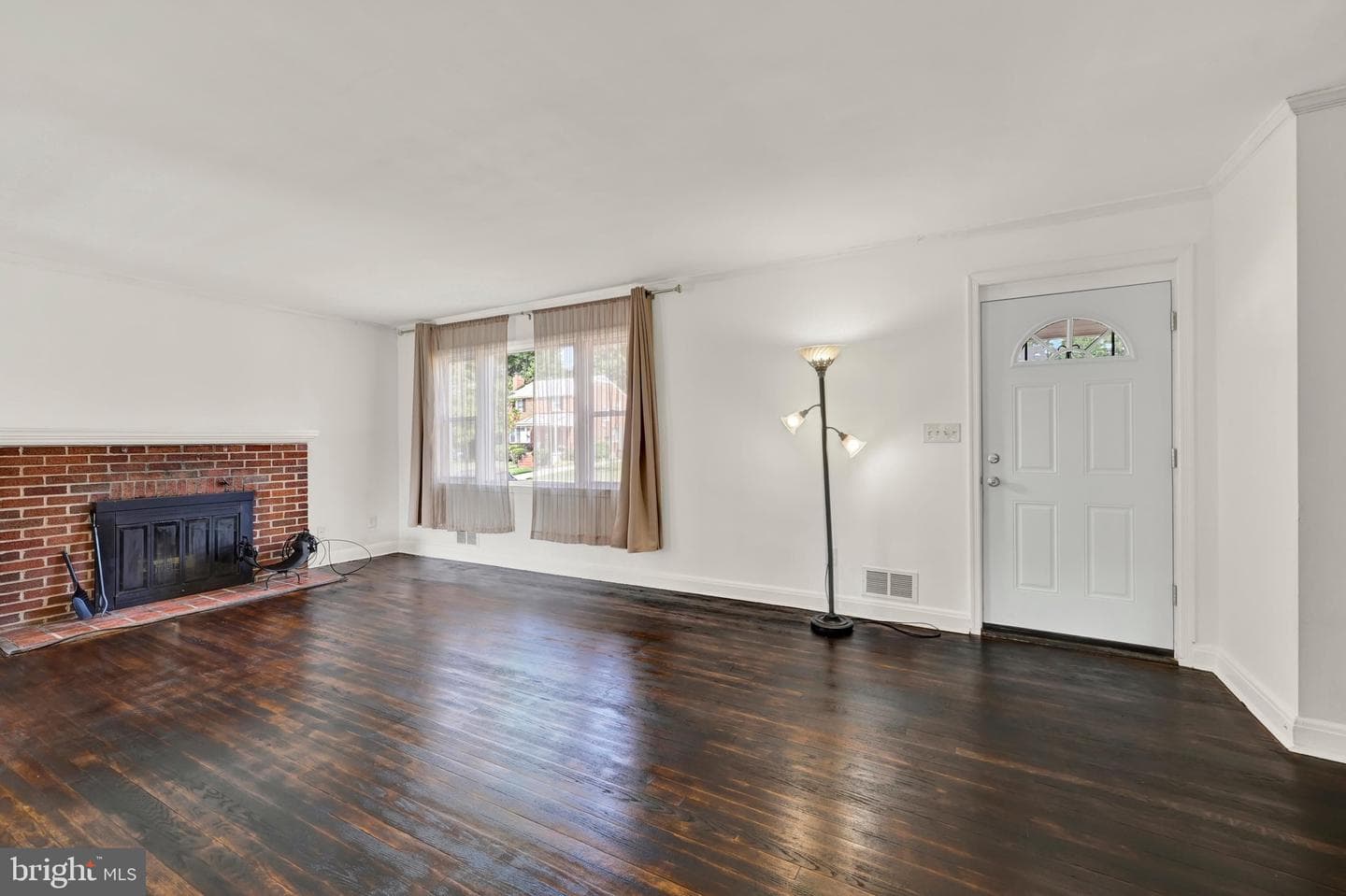 3655 Forest Garden Avenue photo 3