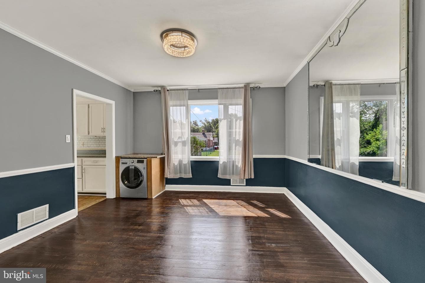 3655 Forest Garden Avenue photo 6