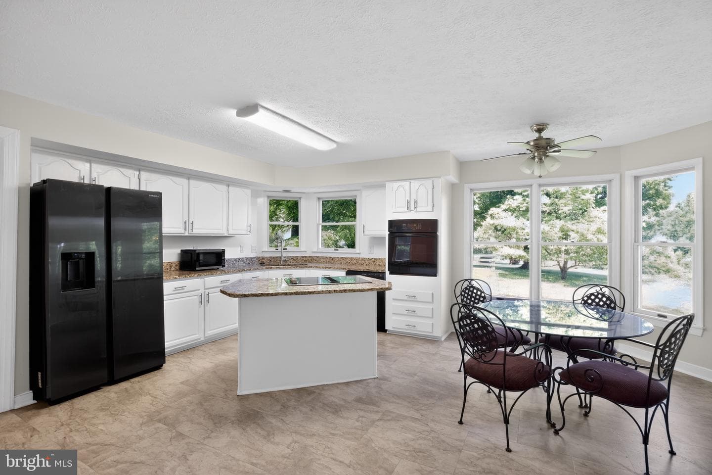 3 Falls Glen Court photo 3