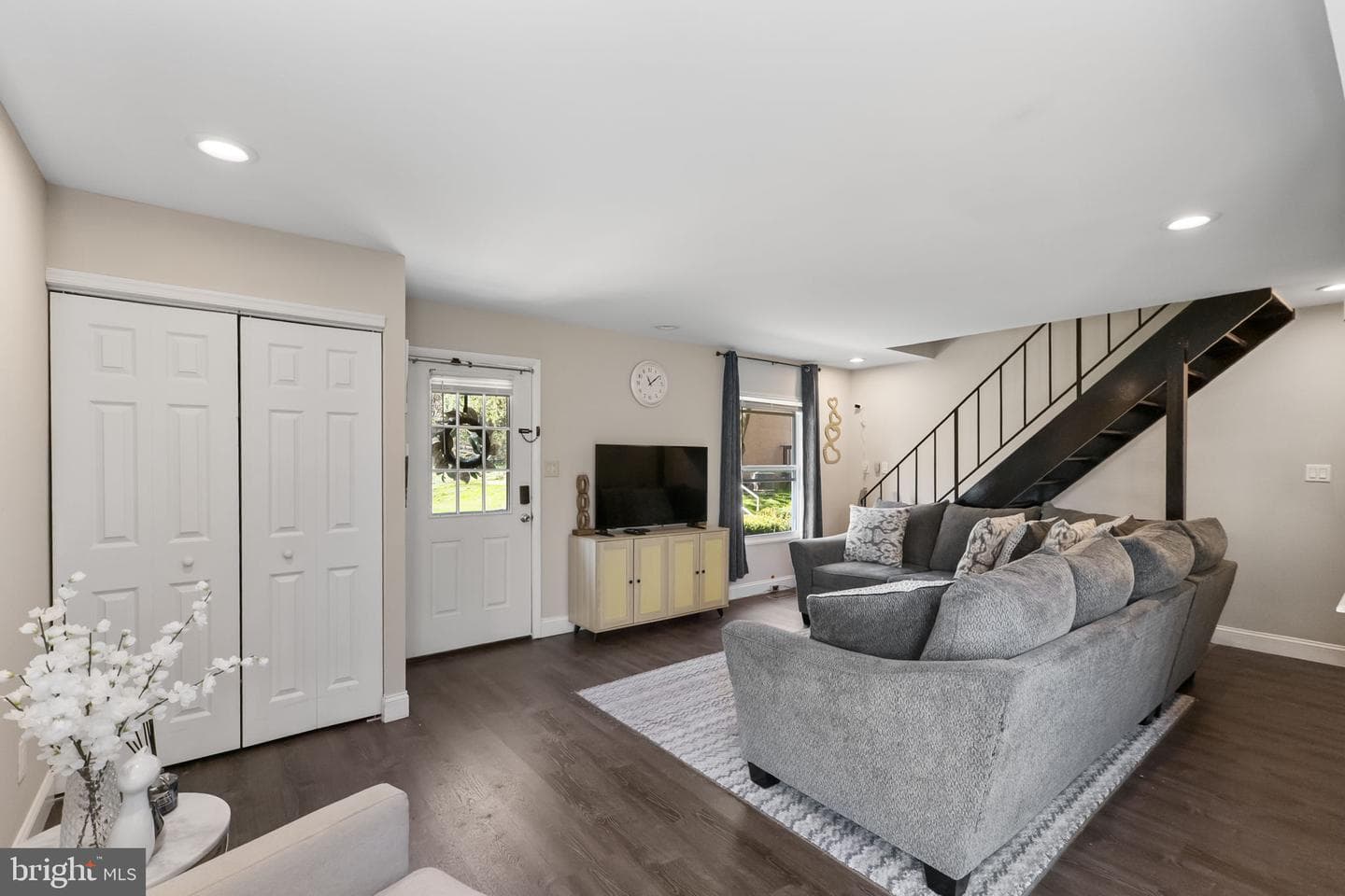 17 Woodenbridge Court #c photo 6