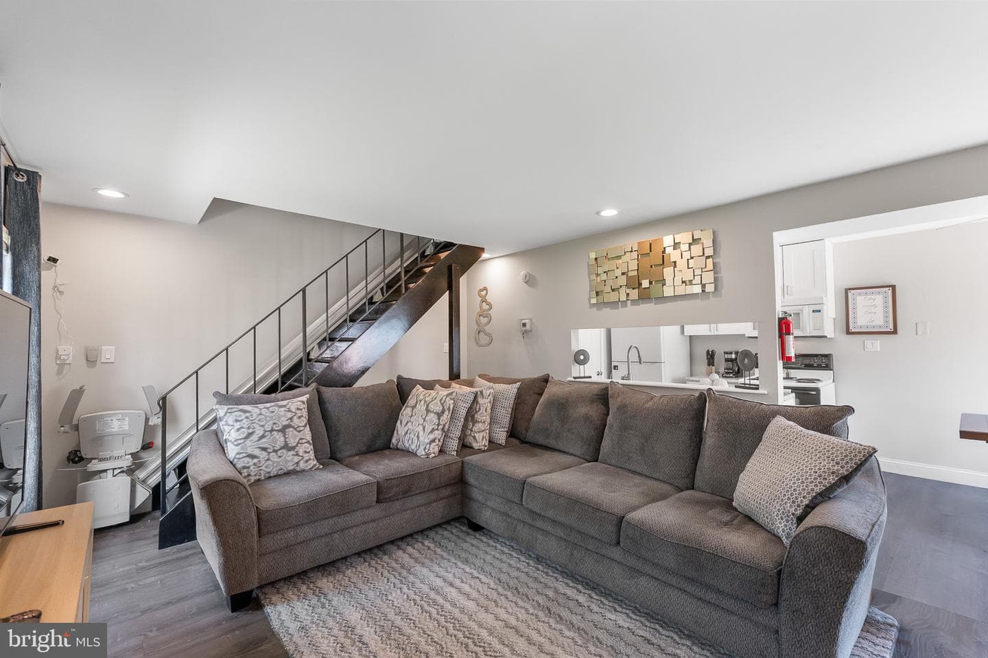 17 Woodenbridge Court #c photo 8