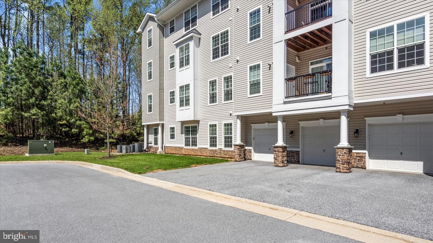 620 Quarry View Court #405 photo 19