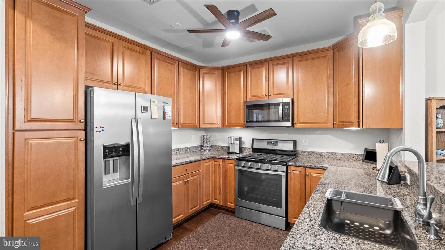 620 Quarry View Court #405 photo 24