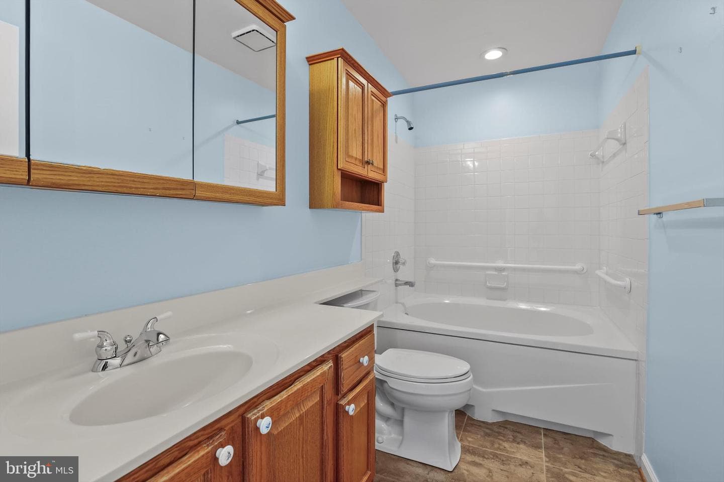 4404 Silverbrook Lane #e102 photo 23