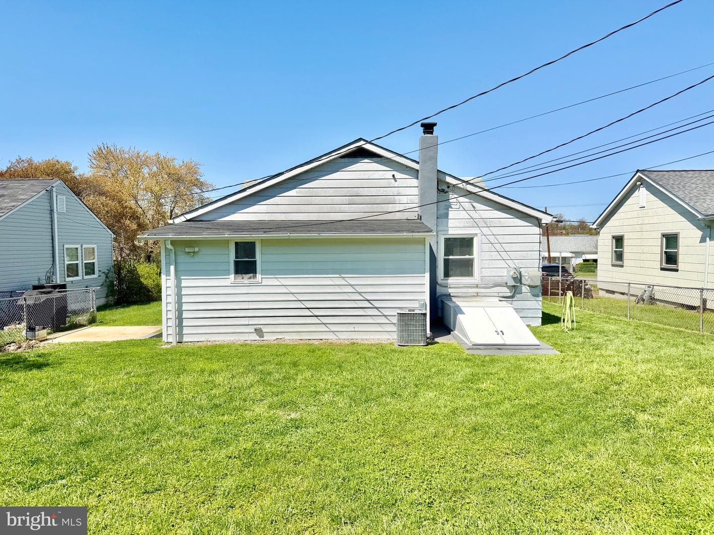 557 Compass Road photo 24
