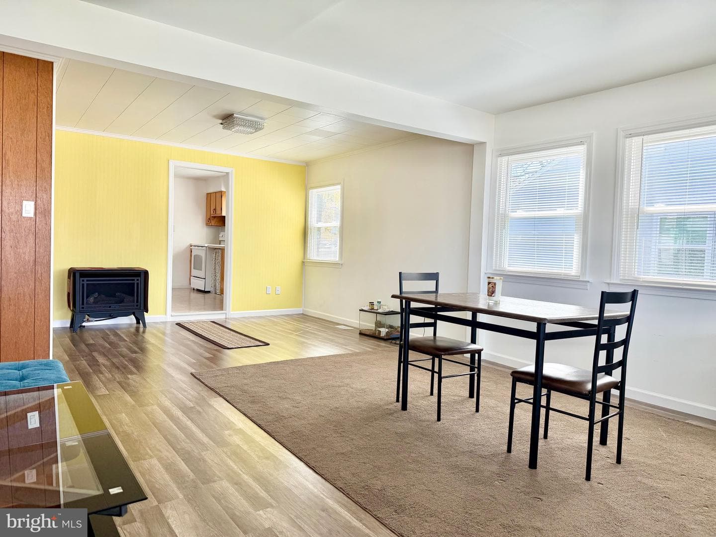557 Compass Road photo 4