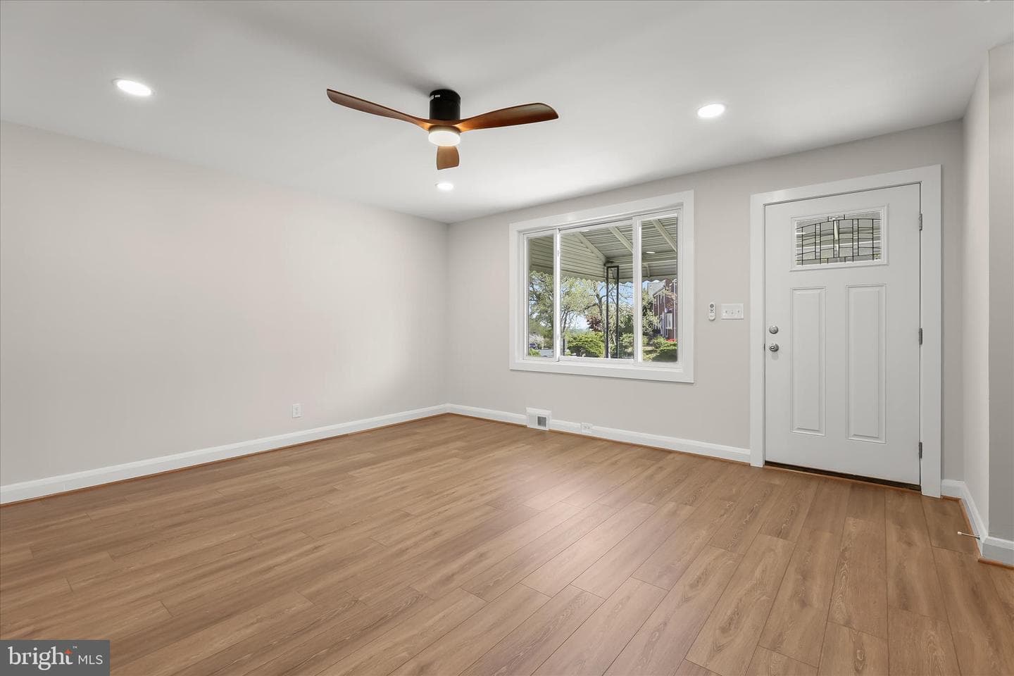 5531 W Forest Park Avenue photo 4