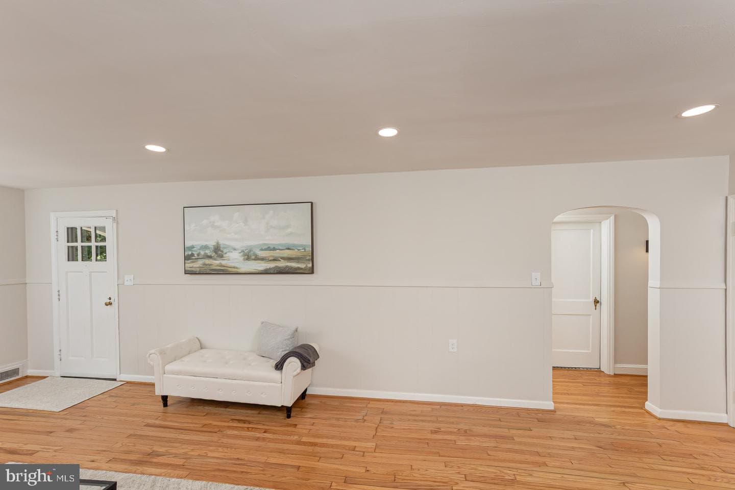 571 Woodbine Ave photo 10
