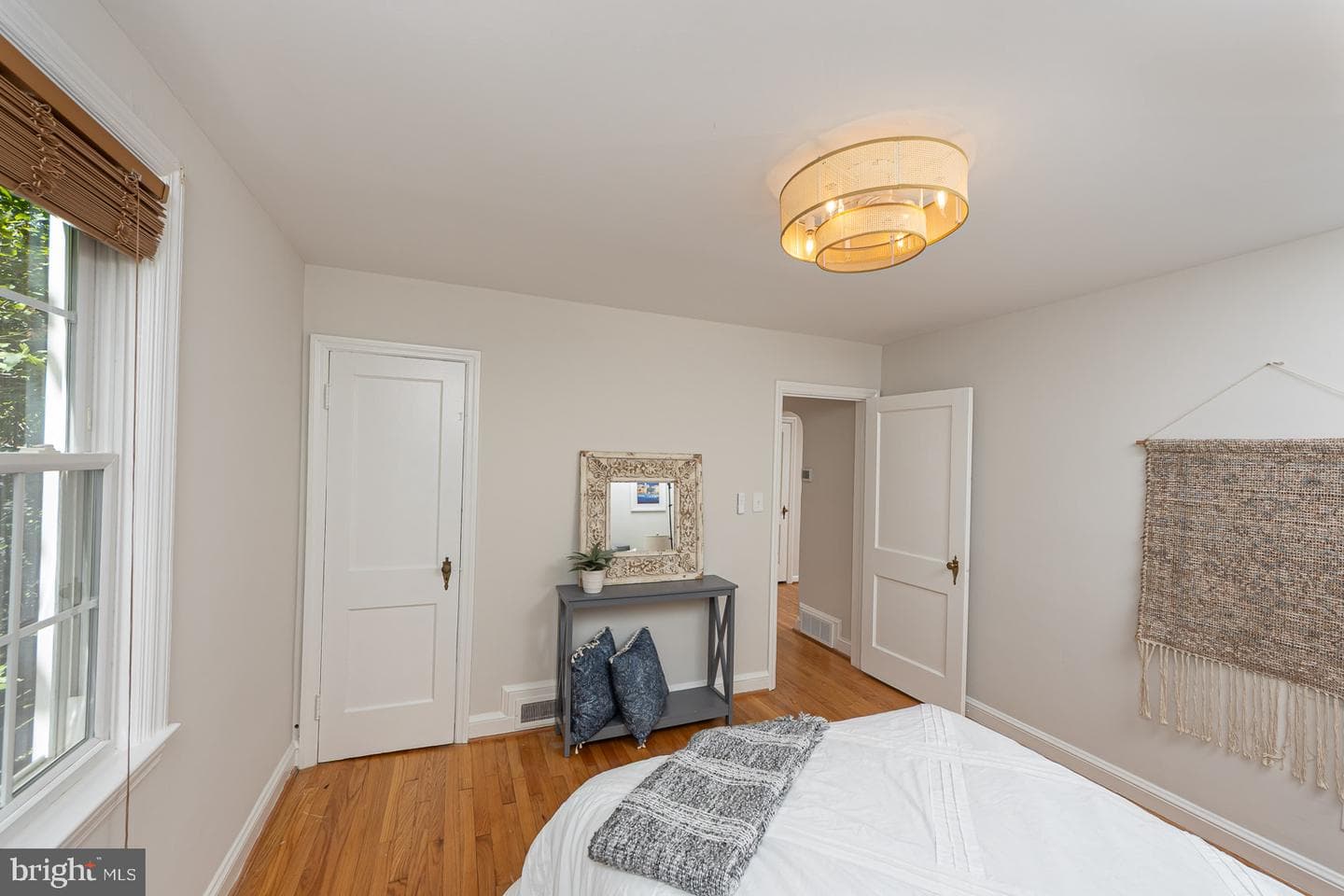 571 Woodbine Ave photo 13