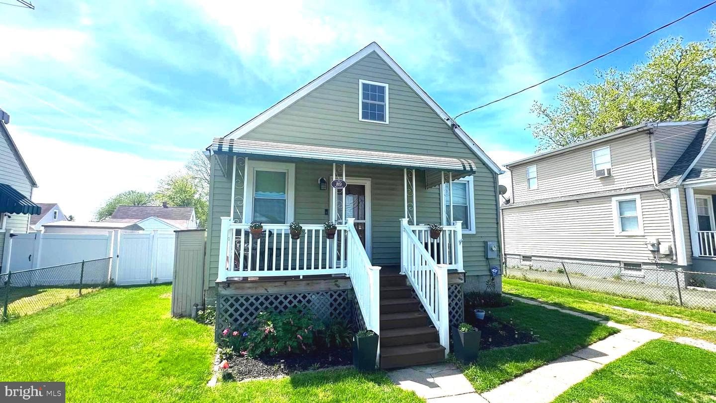 89 Wise Avenue photo 2