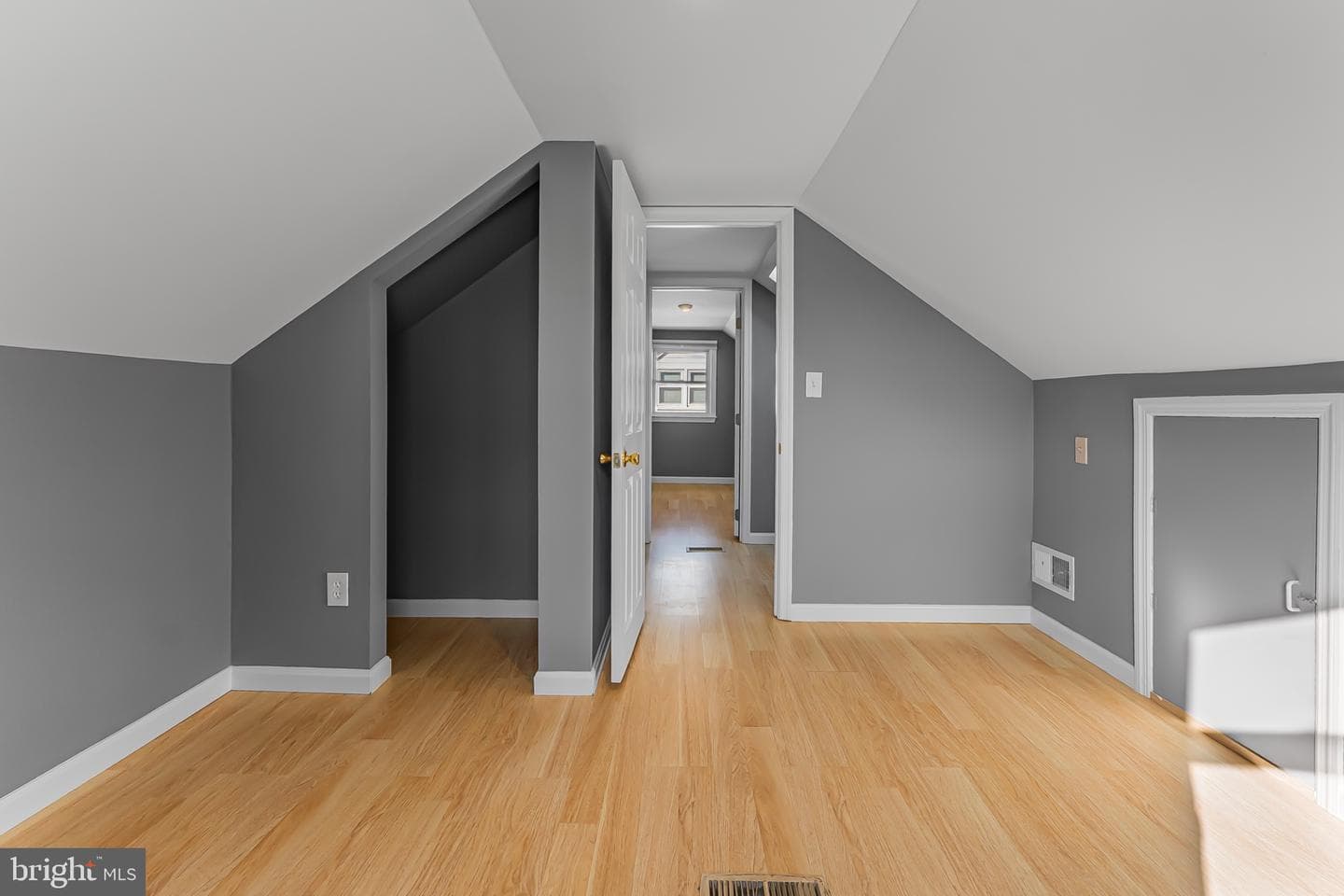 6815 Bessemer Avenue photo 17