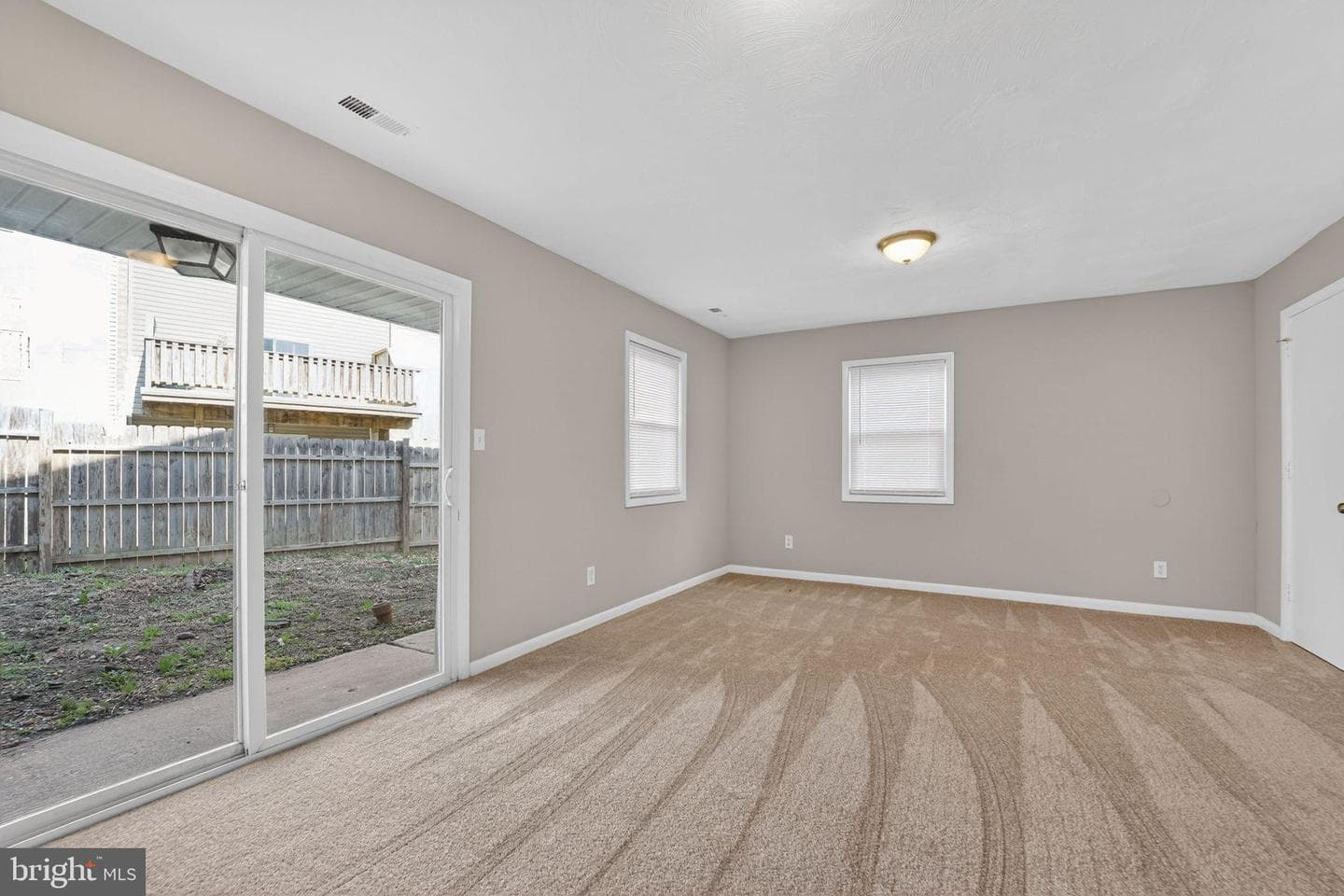 26 Maple Hollow Court photo 15