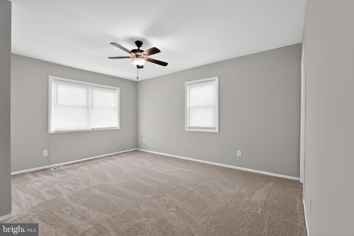 26 Maple Hollow Court photo 18