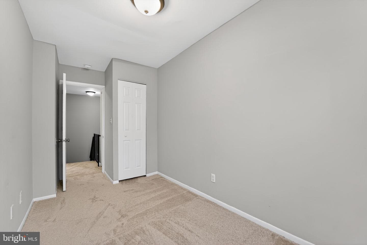 26 Maple Hollow Court photo 22
