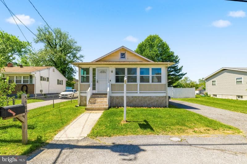 5907 Queen Anne Street photo 32