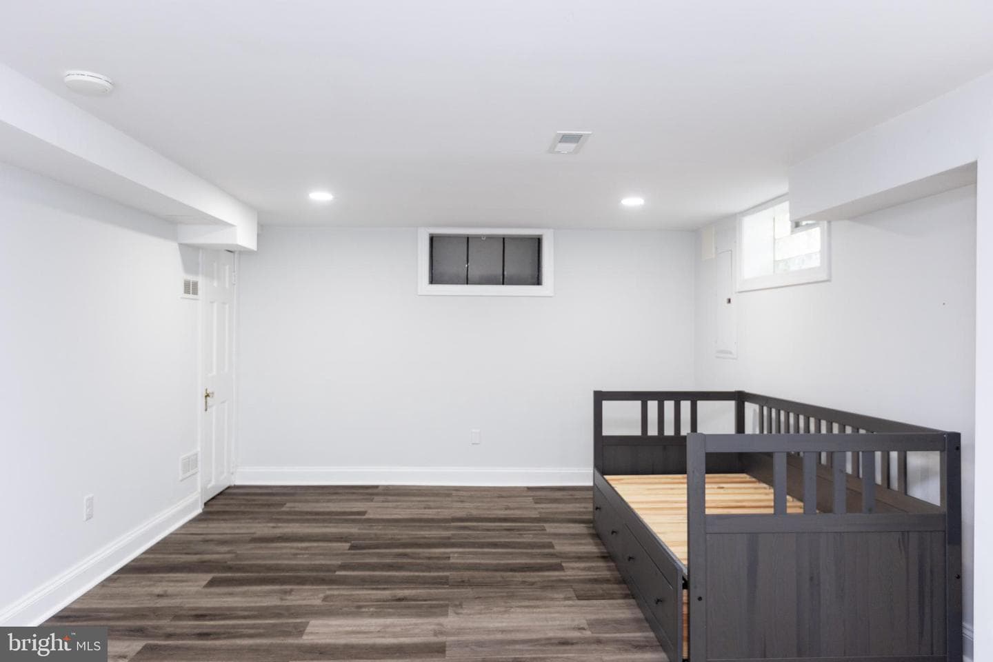 710 Regester Avenue photo 33