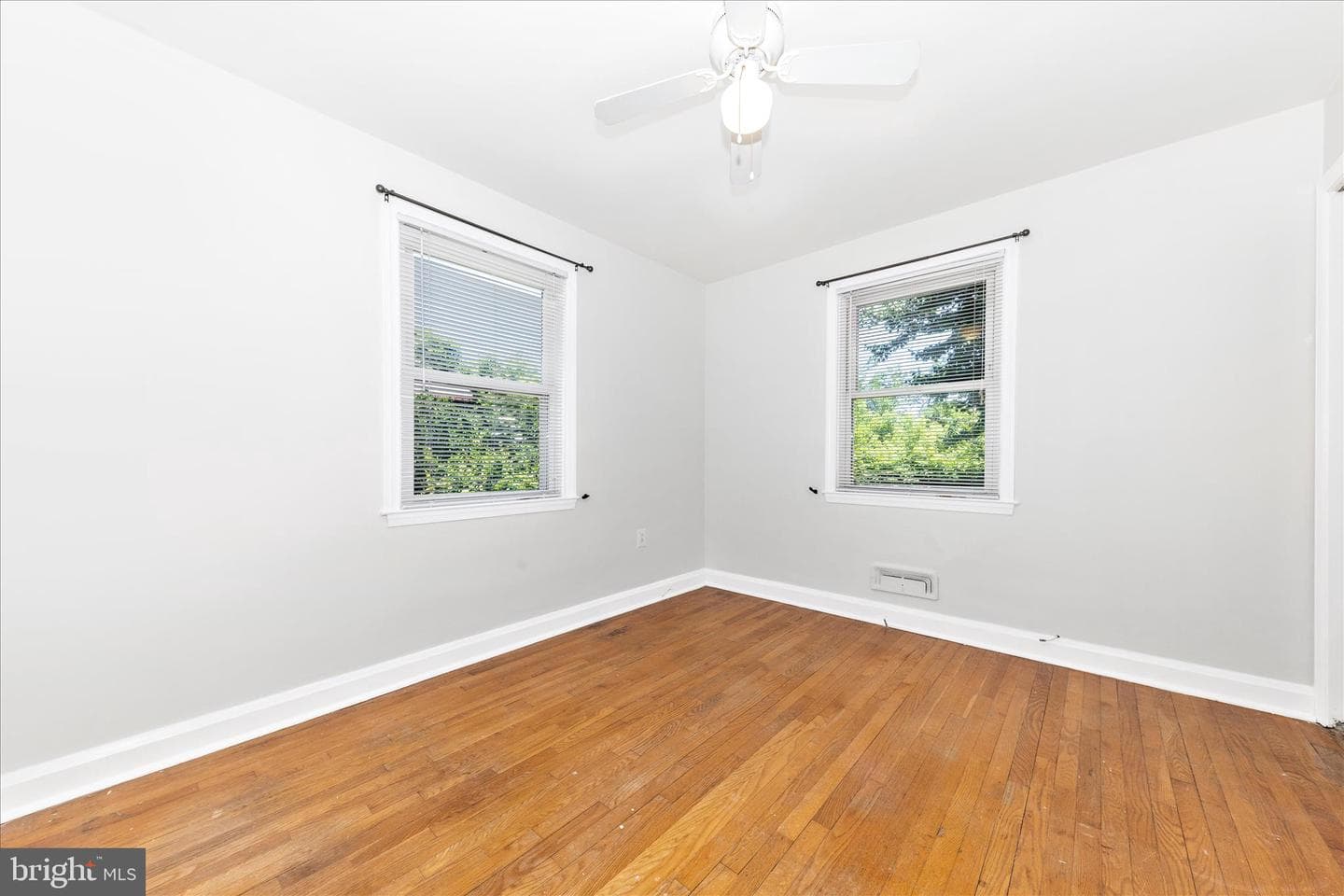 5811 Daybreak Terrace photo 25