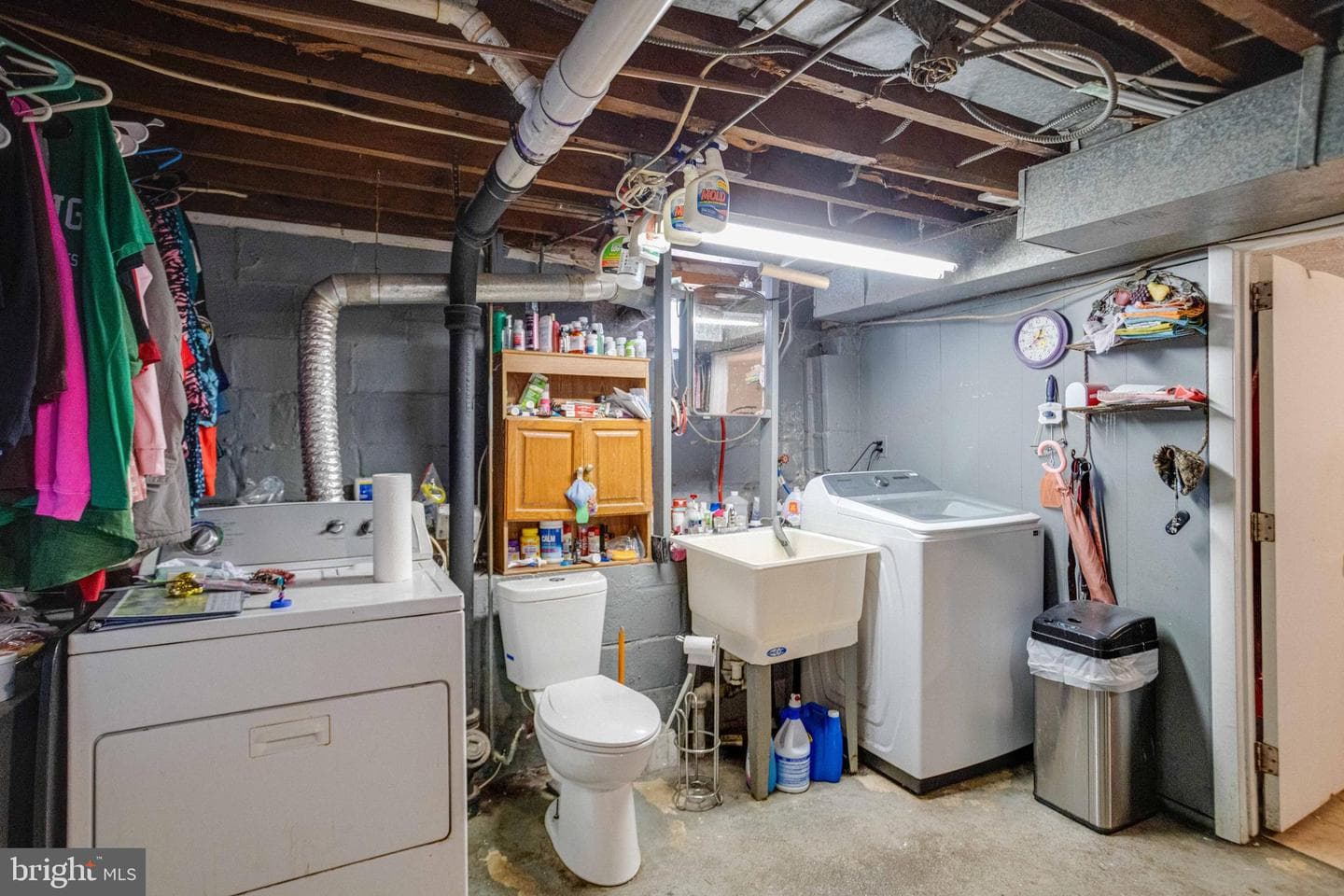 900 Renfrew Street photo 29