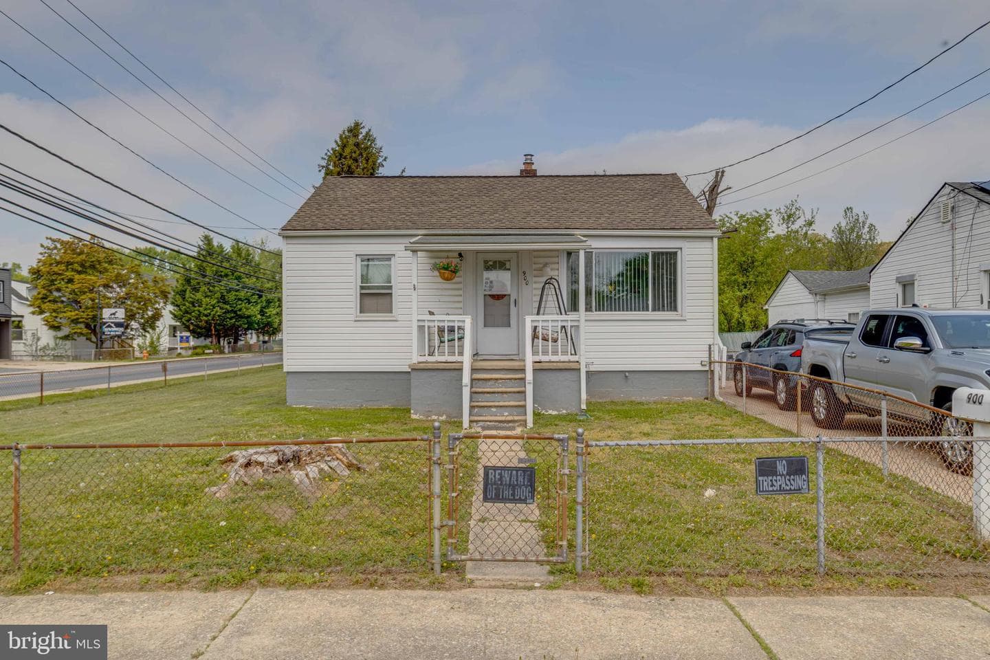 900 Renfrew Street photo 3