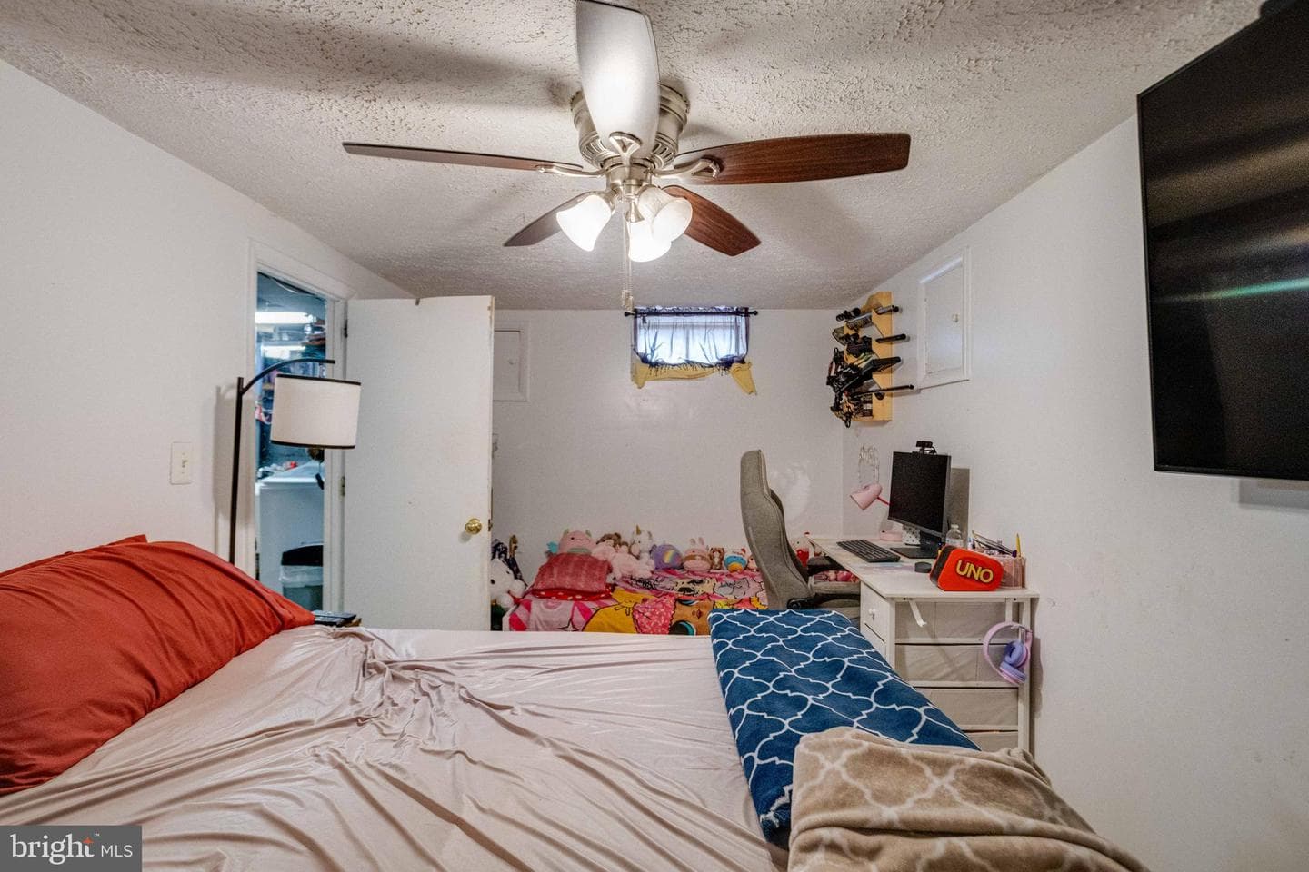 900 Renfrew Street photo 33