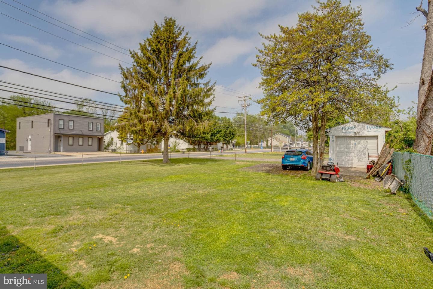 900 Renfrew Street photo 36